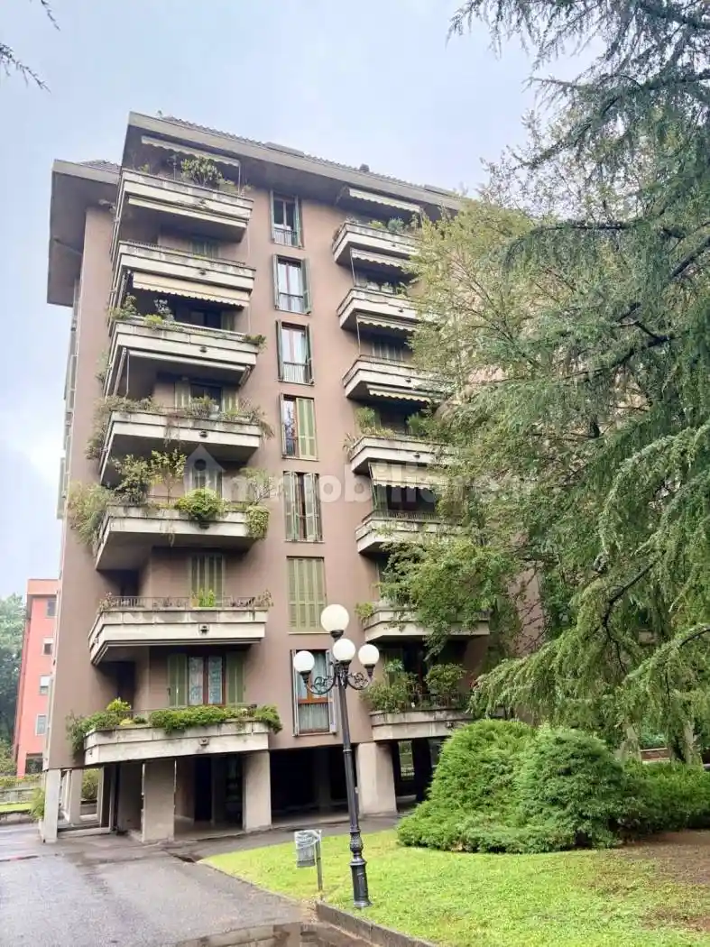 Appartamento in vendita a Monza