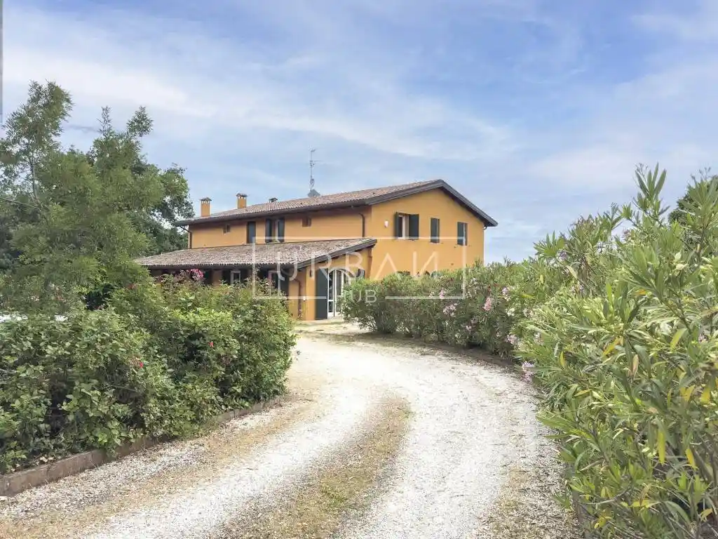 Villa in vendita a Forlì