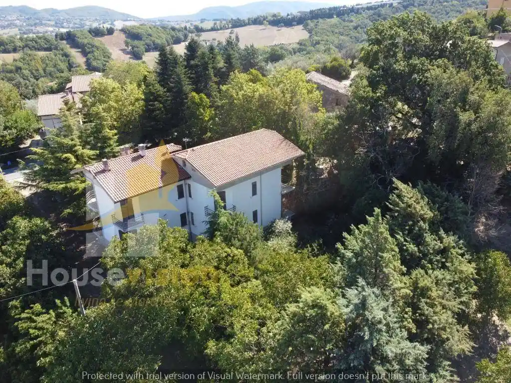 Villa in vendita a Poggio San Vicino