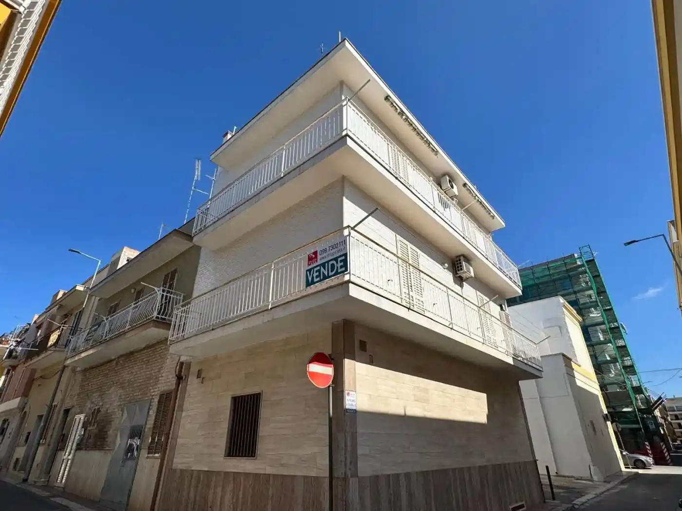 Palazzo - Edificio in vendita a Massafra