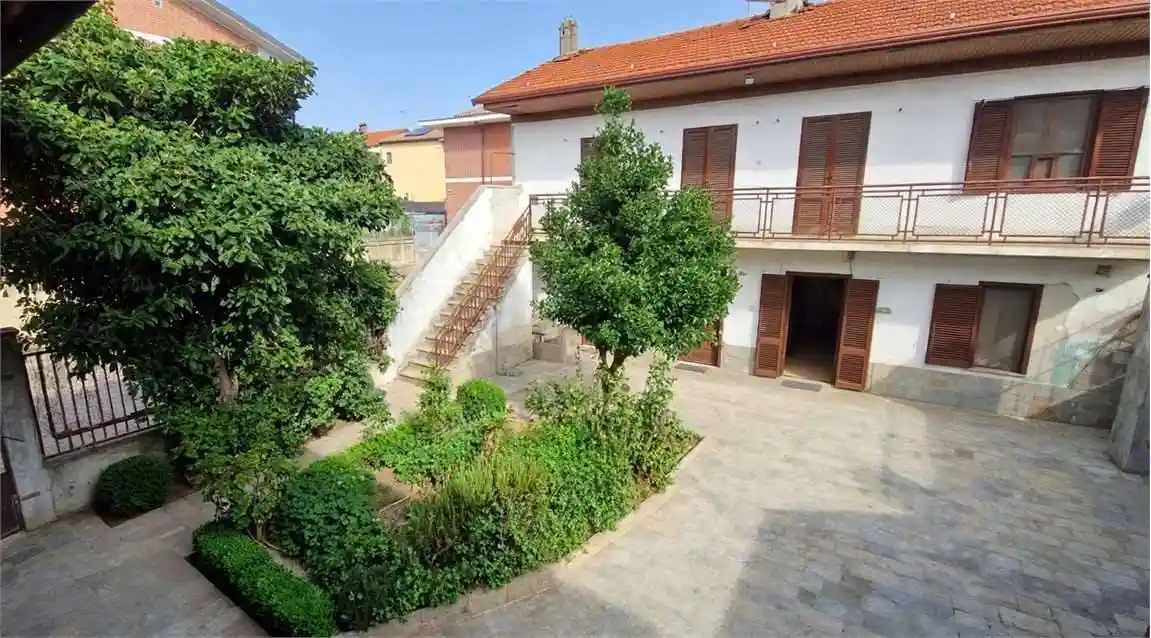 Casa indipendente in vendita a Rivoli