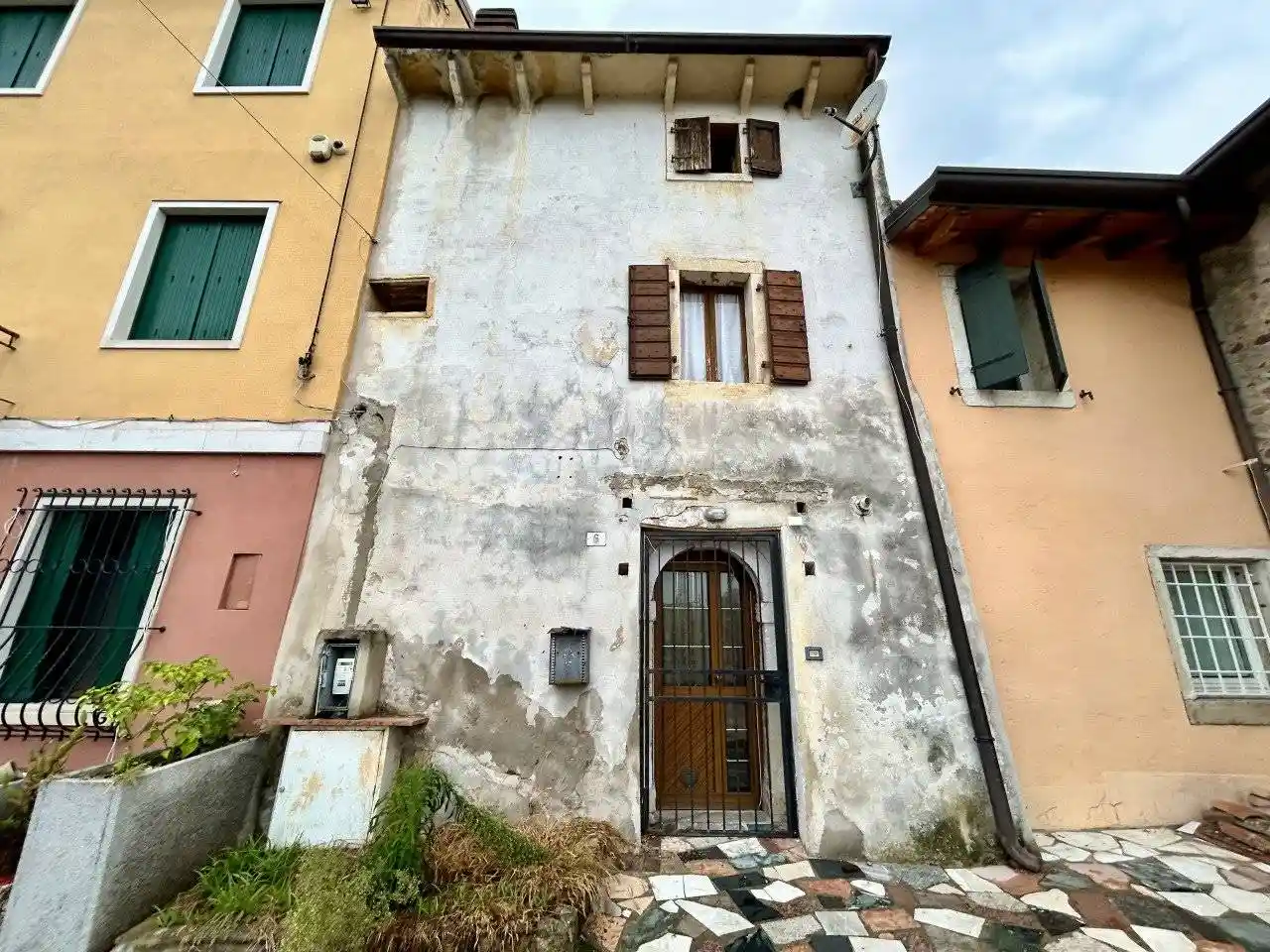 Casa indipendente in vendita a Pastrengo