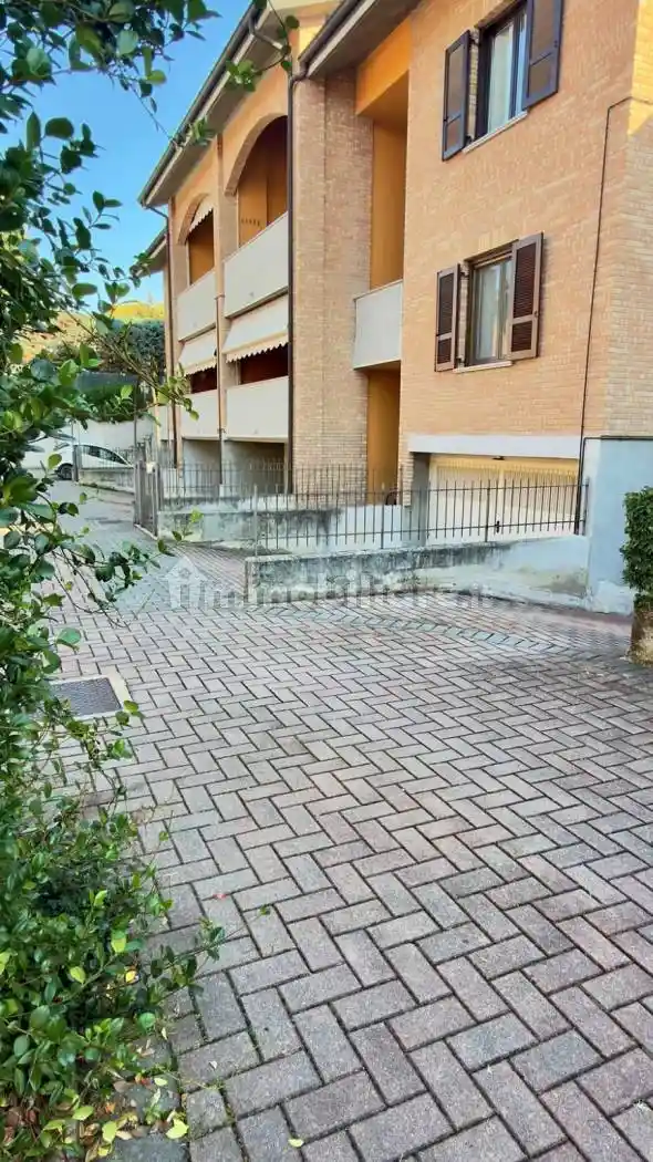 Appartamento in vendita a Carate Brianza