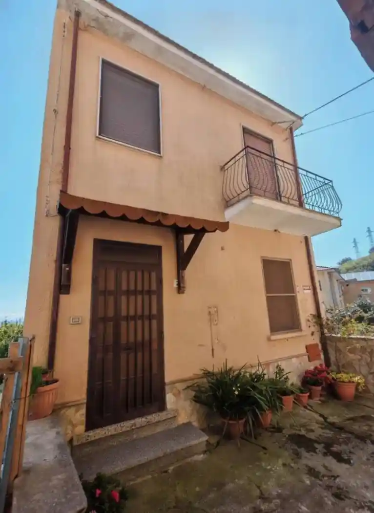 Casa indipendente in vendita a Falerna