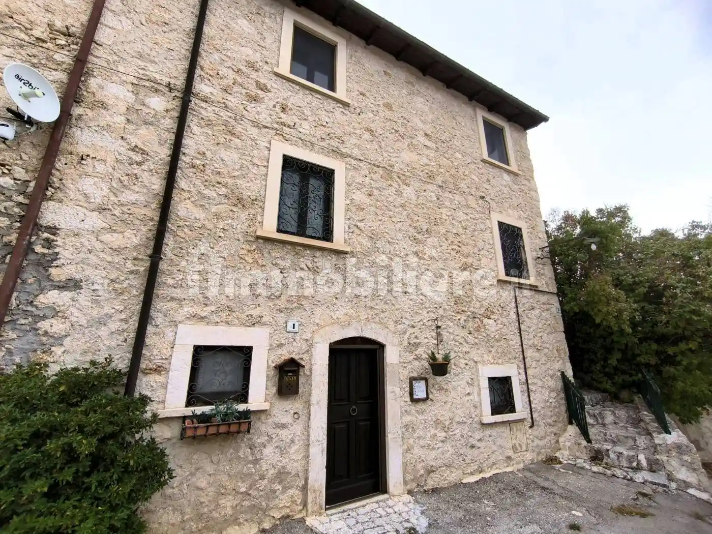 Casa indipendente in vendita a Santo Stefano di Sessanio