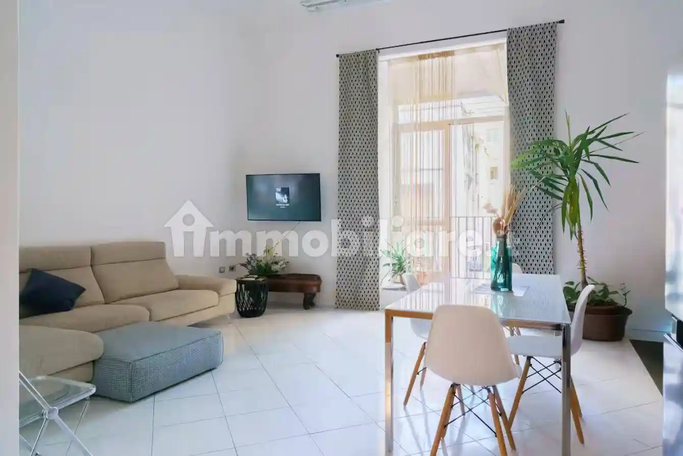 Appartamento in affitto a Napoli