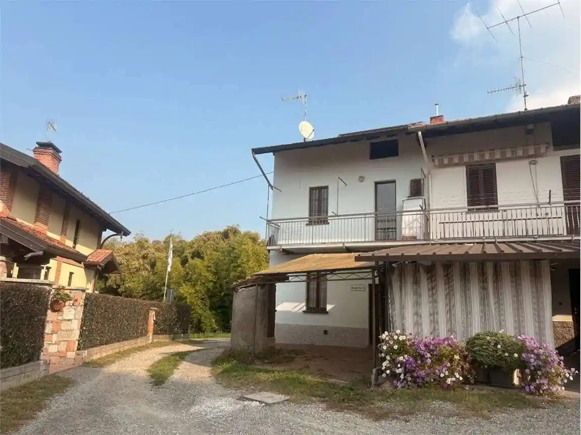 Appartamento in vendita a Taino