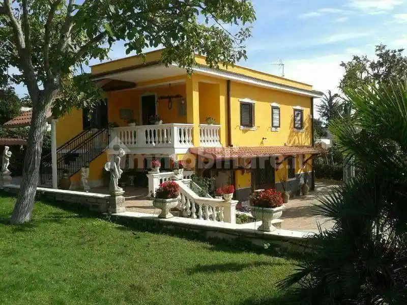 Villa in vendita a Aprilia