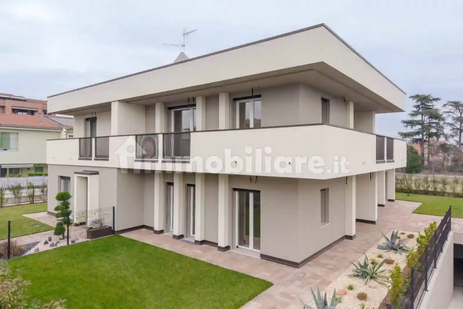Villa - foto 2