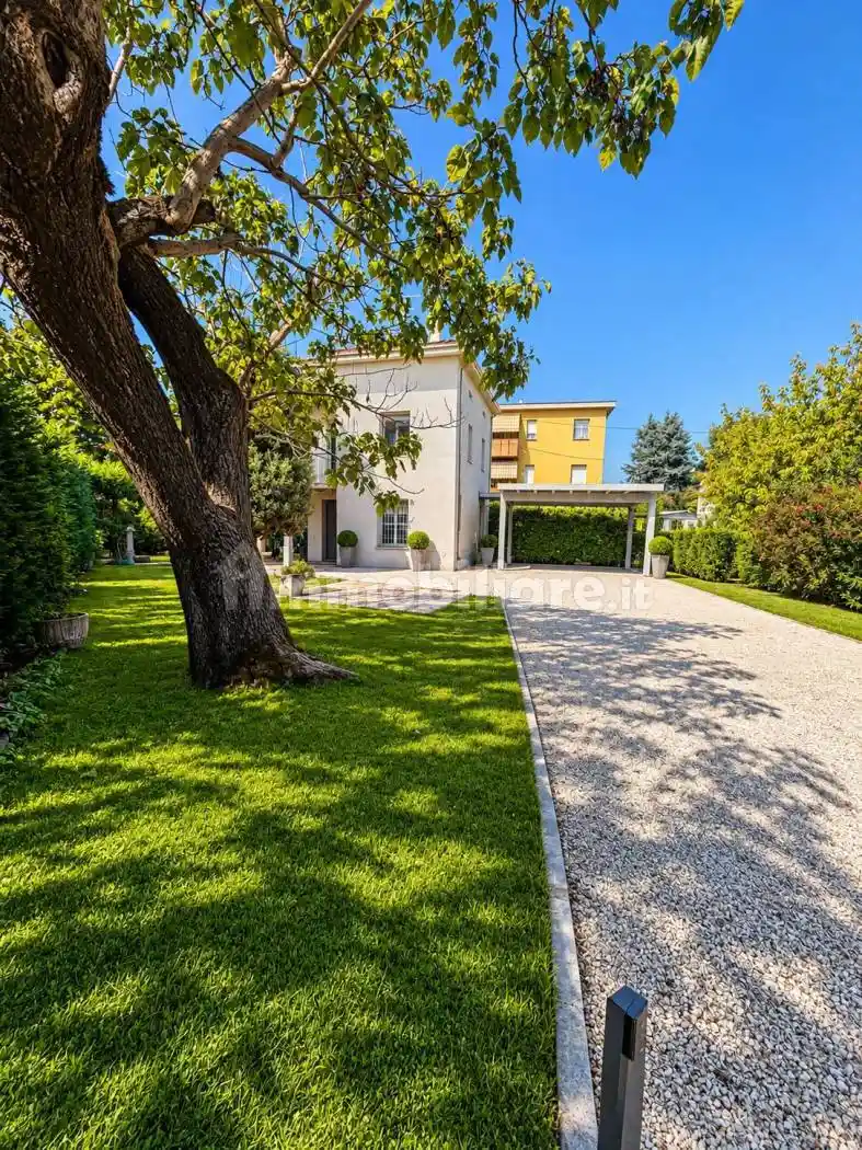 Villa in vendita a Cavezzo