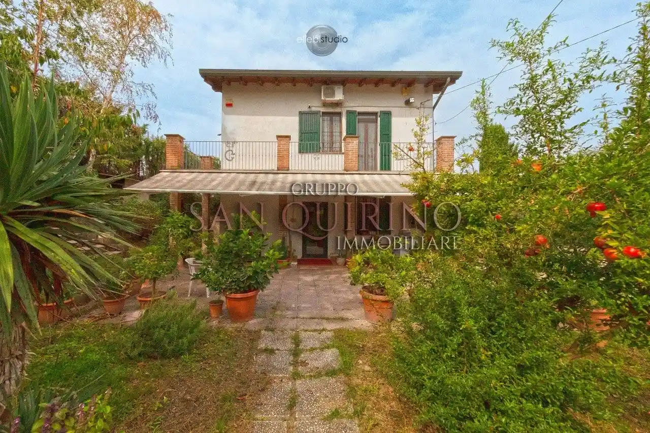 Villa in vendita a Guastalla