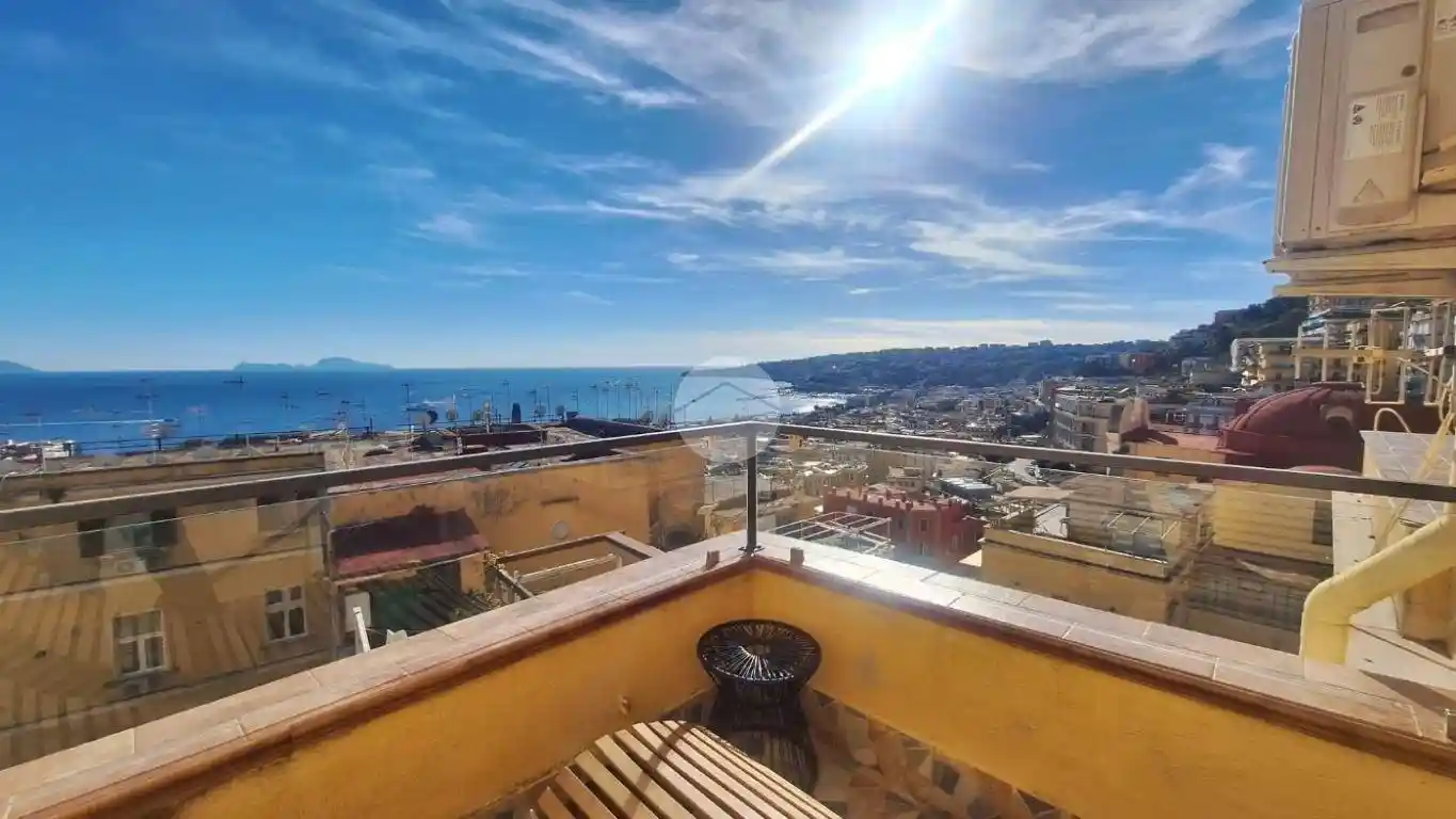 Appartamento in vendita a Napoli
