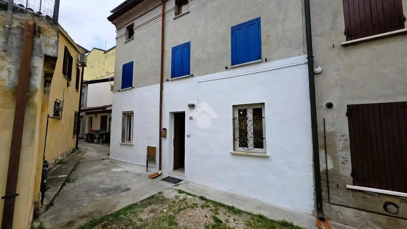 Villetta a schiera in vendita a Borgo Virgilio