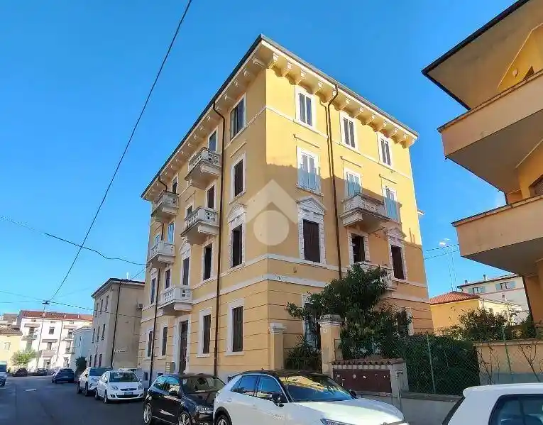 Appartamento in vendita a Verona