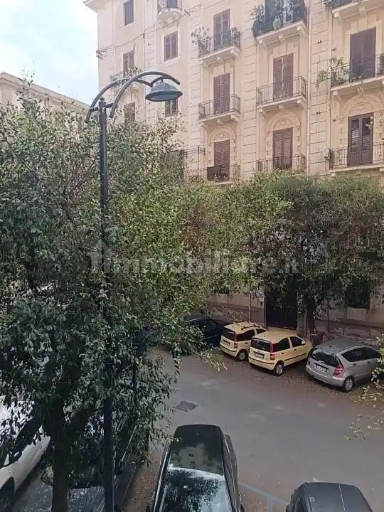 Appartamento in vendita a Palermo
