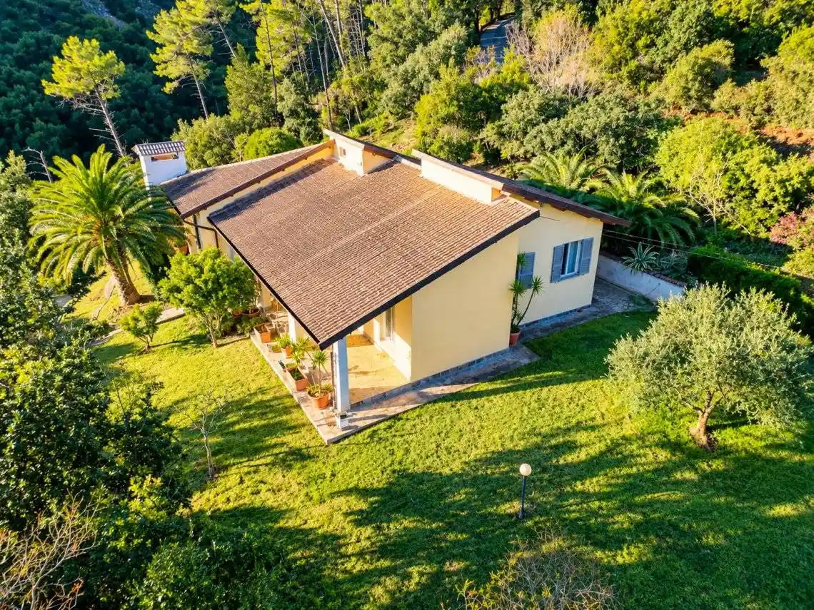 Villa in vendita a Deiva Marina