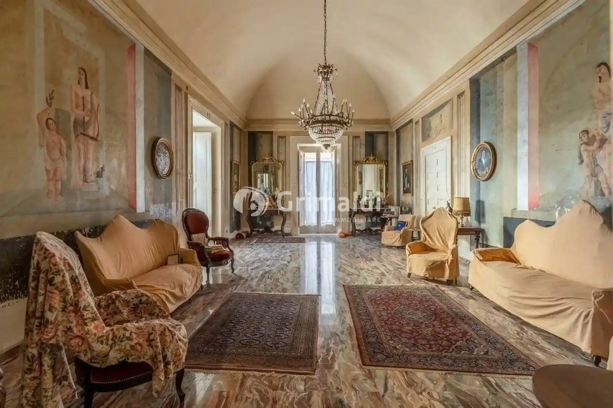 Palazzo - Edificio in vendita a Lecce