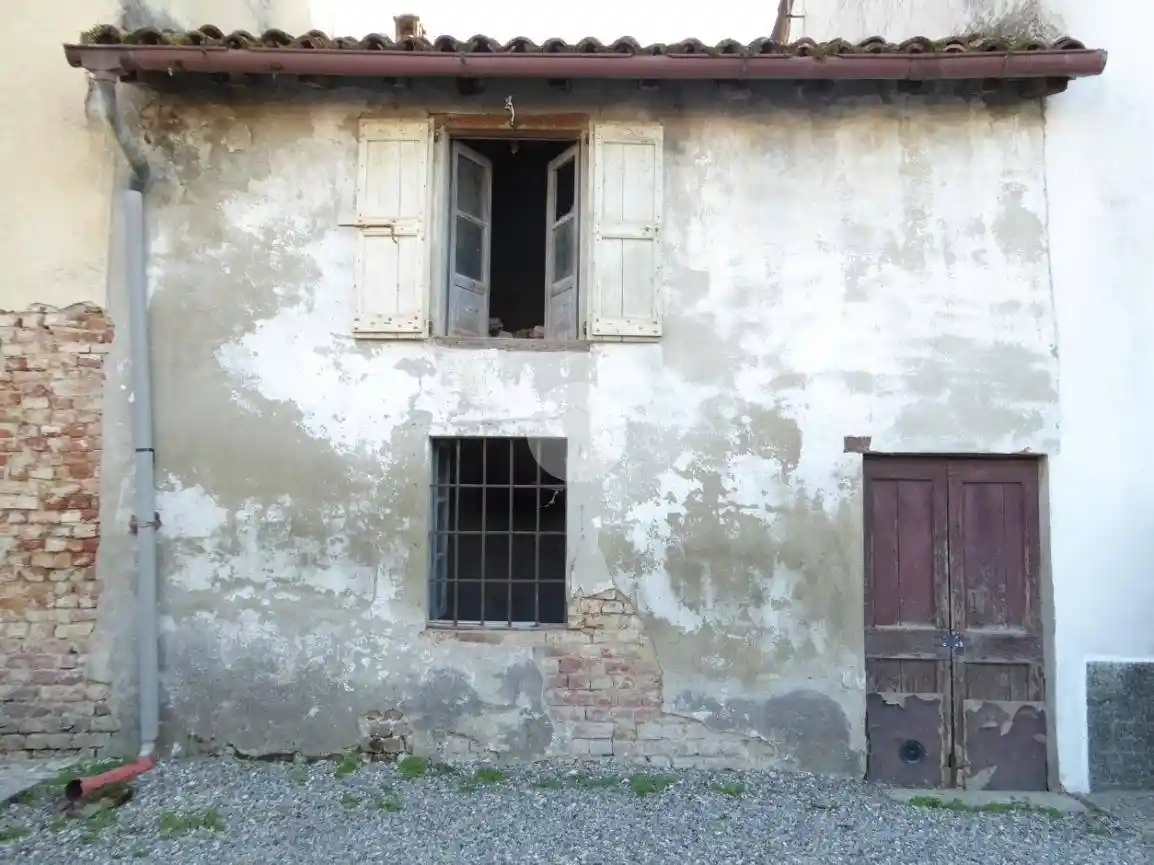 Rustico - Casale in vendita a Zenevredo