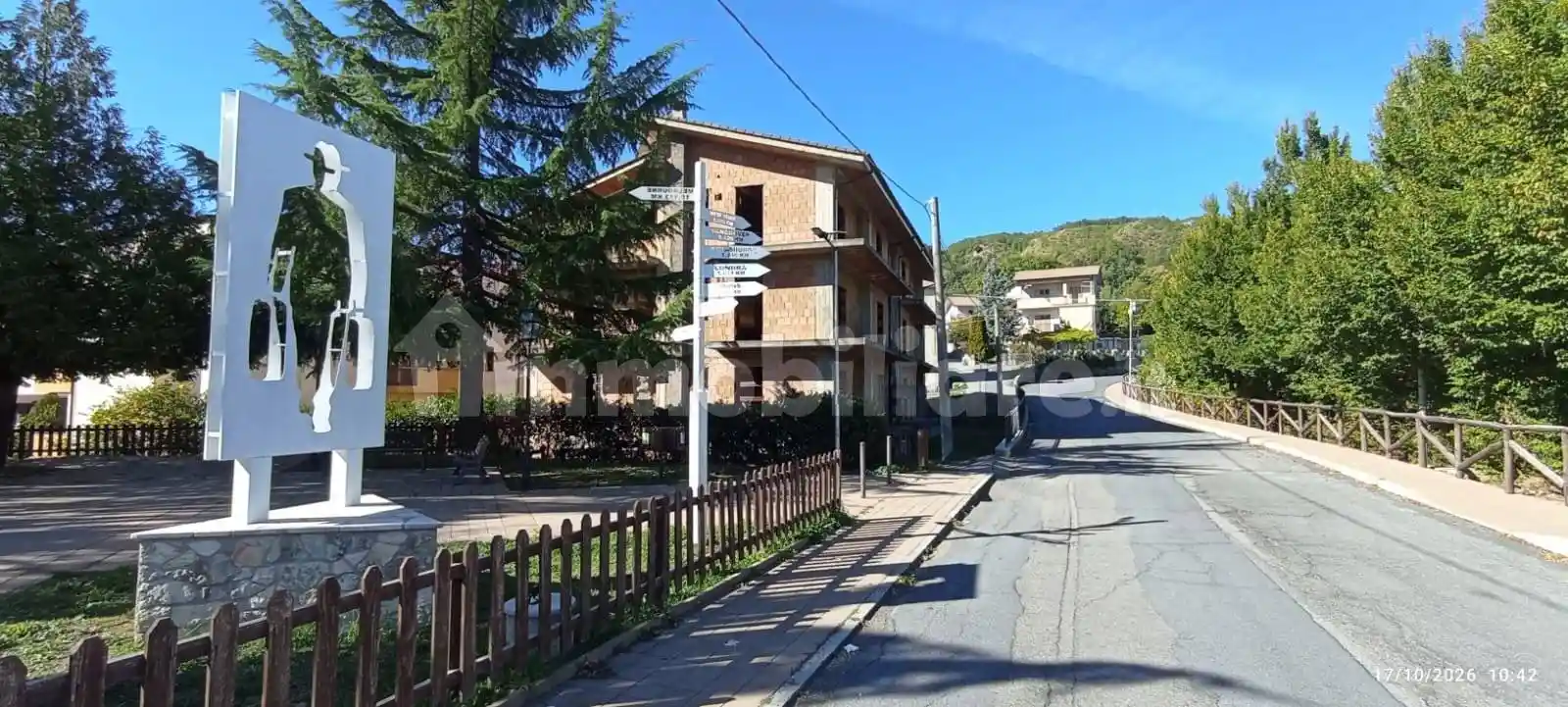 Palazzo - Edificio in vendita a Domanico