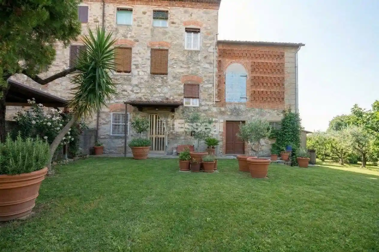 Rustico - Casale in vendita a Capannori