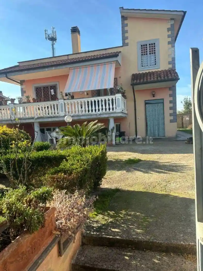 Villa in vendita a Roma