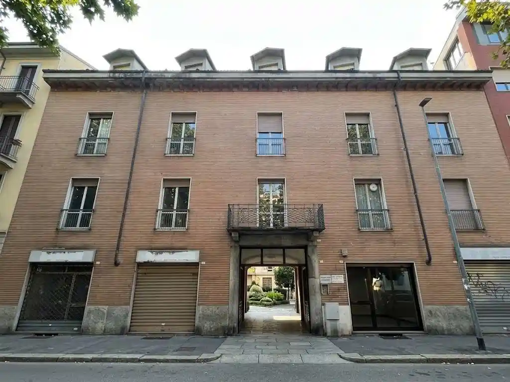 Palazzo - Edificio in vendita a Novara
