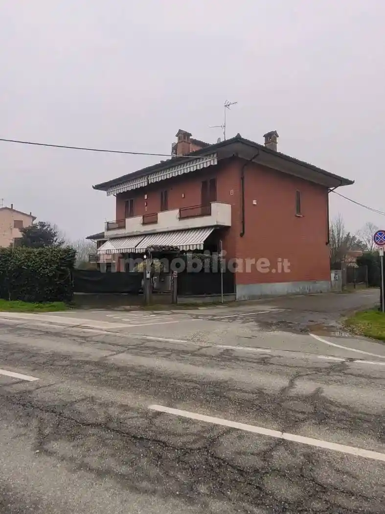 Villa in vendita a Bressana Bottarone