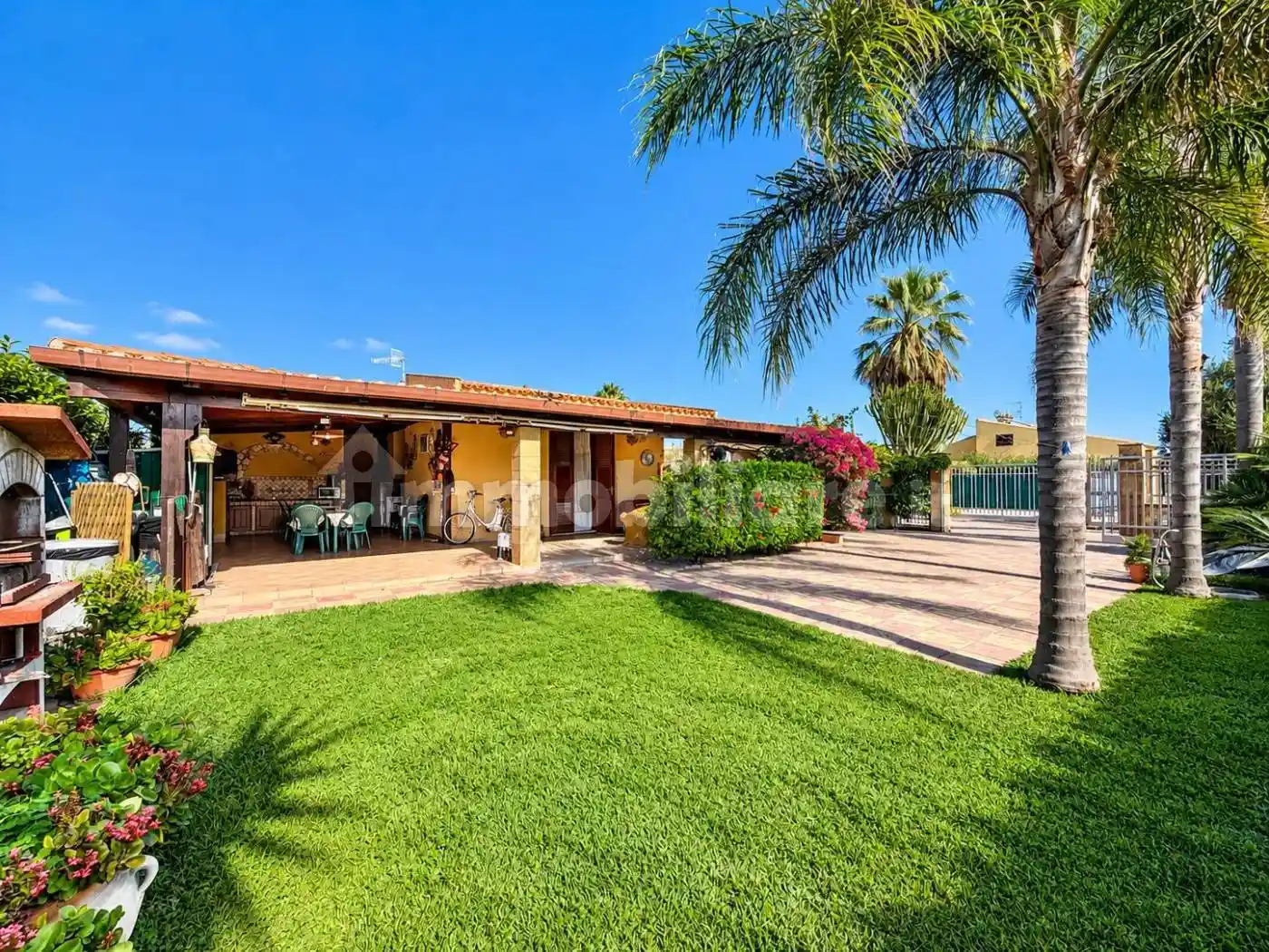 Villa in vendita a Campofelice di Roccella