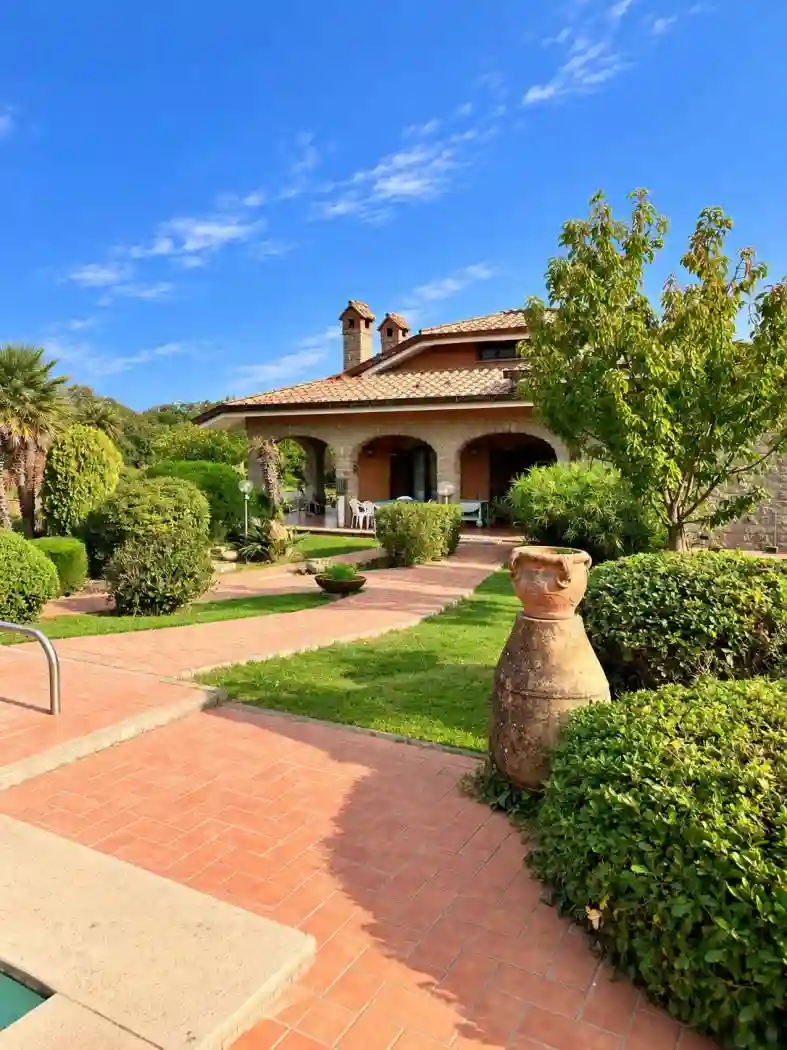 Villa - foto 2
