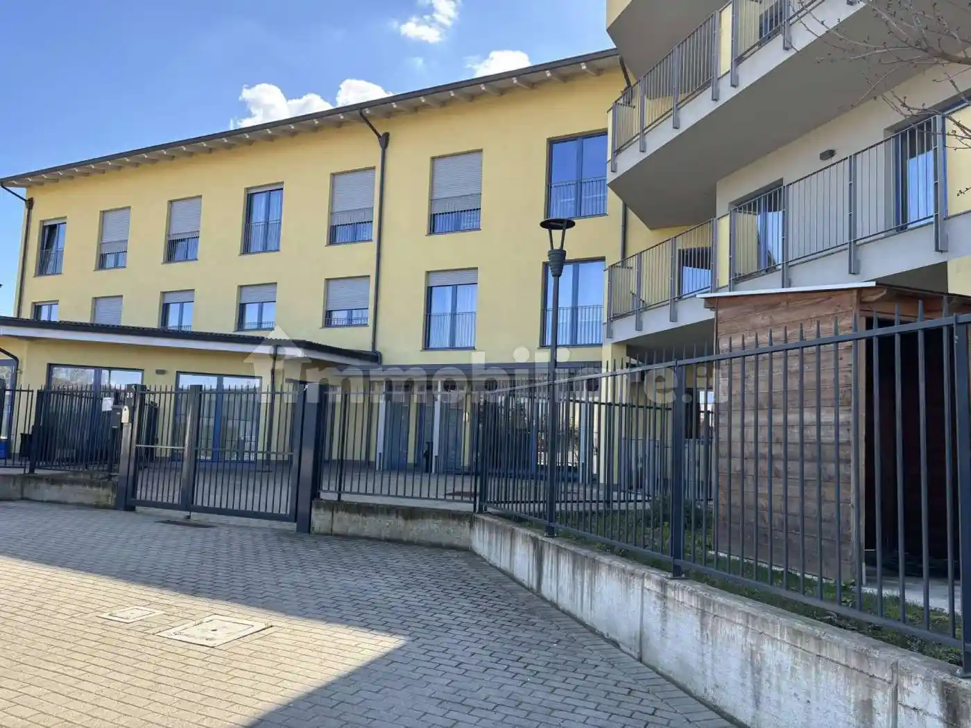 Palazzo - Edificio in vendita a Cavagnolo