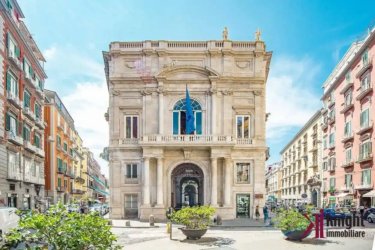 Appartamento in vendita a Napoli