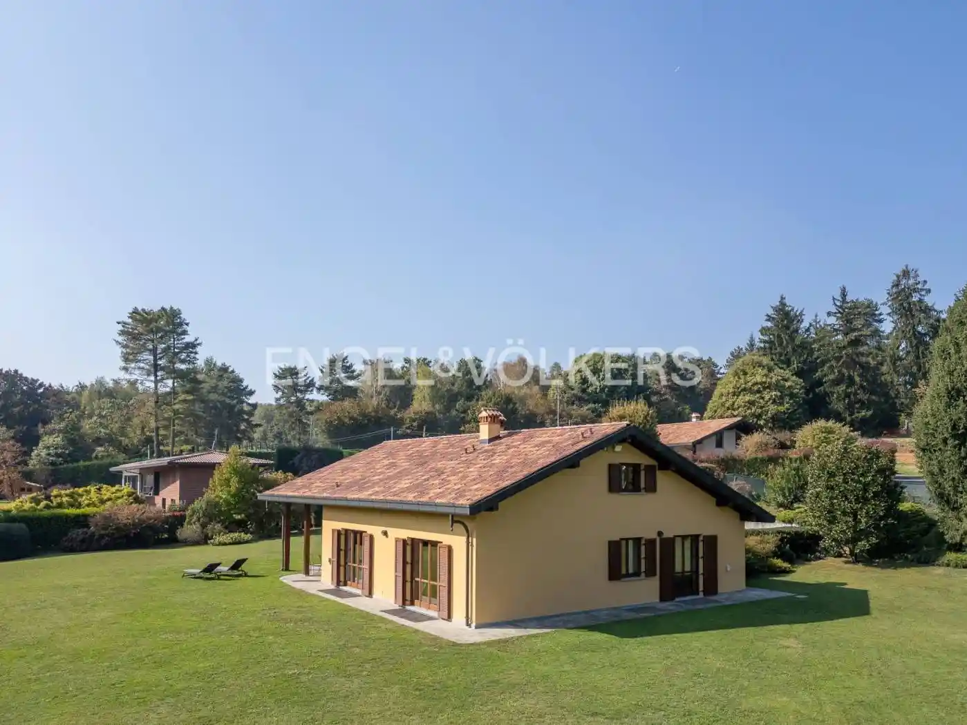 Villa in vendita a Montorfano