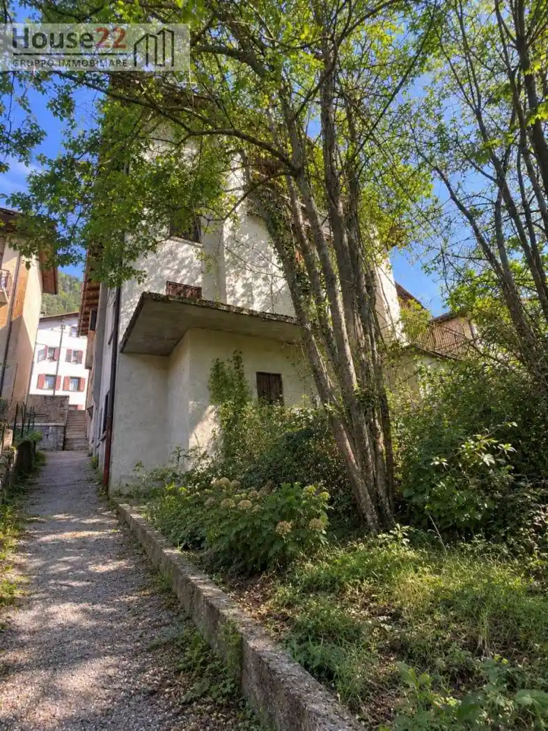 Palazzo - Edificio in vendita a Valle di Cadore