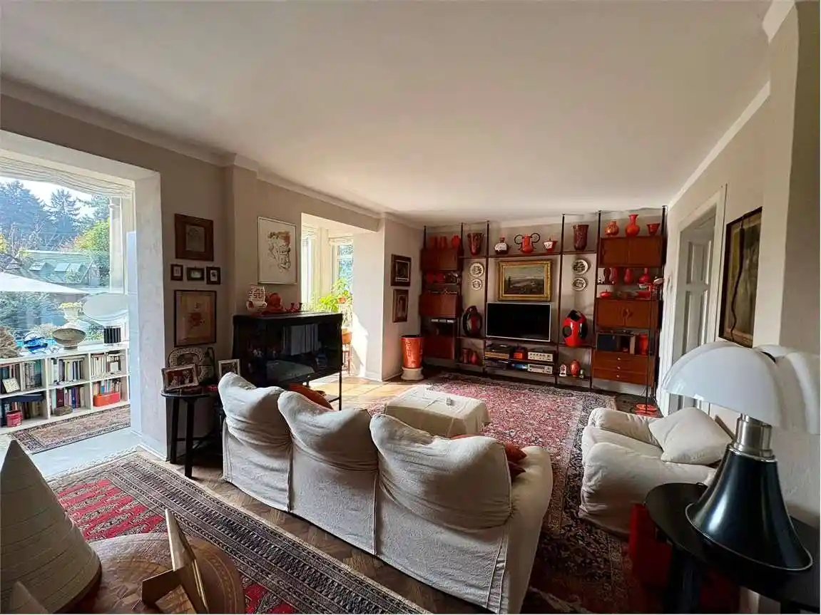 Villa in vendita a Varese