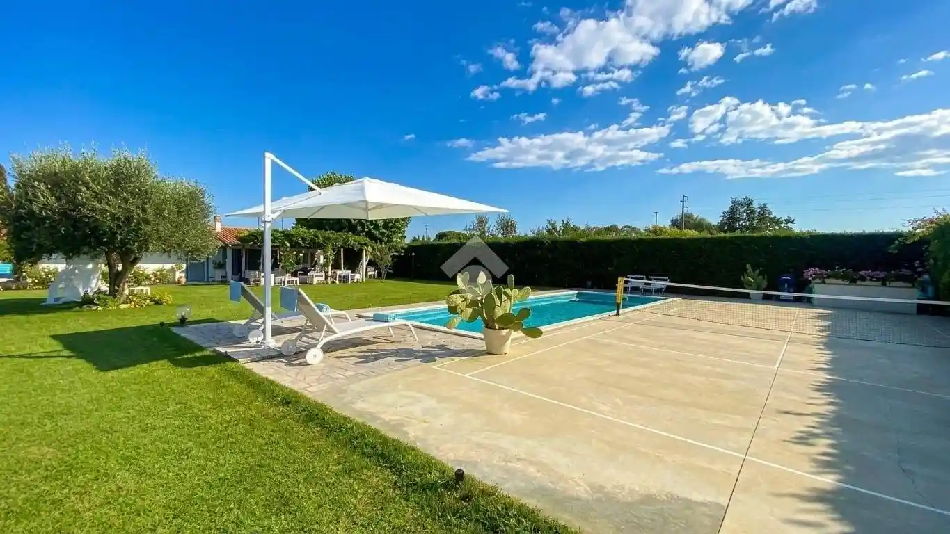 Casa indipendente in vendita a Latina