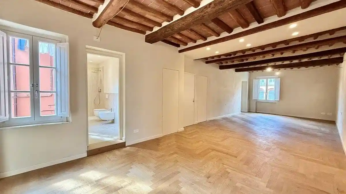 Appartamento in vendita a Lucca
