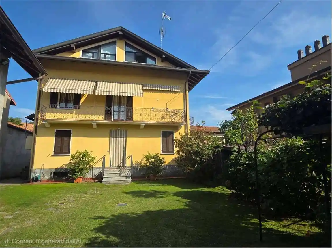Villa in vendita a Invorio