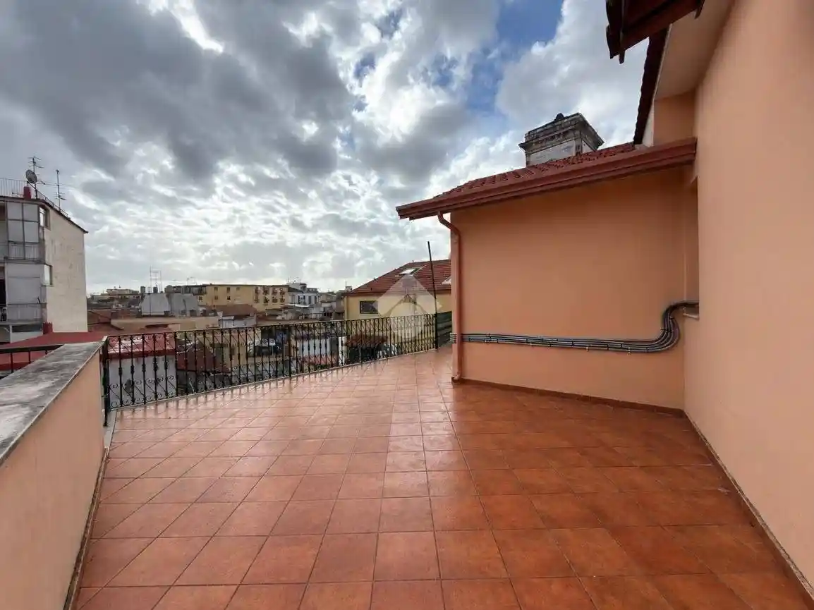 Appartamento in affitto a Napoli