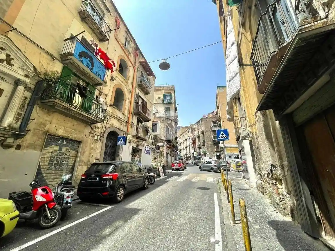 Appartamento in vendita a Napoli