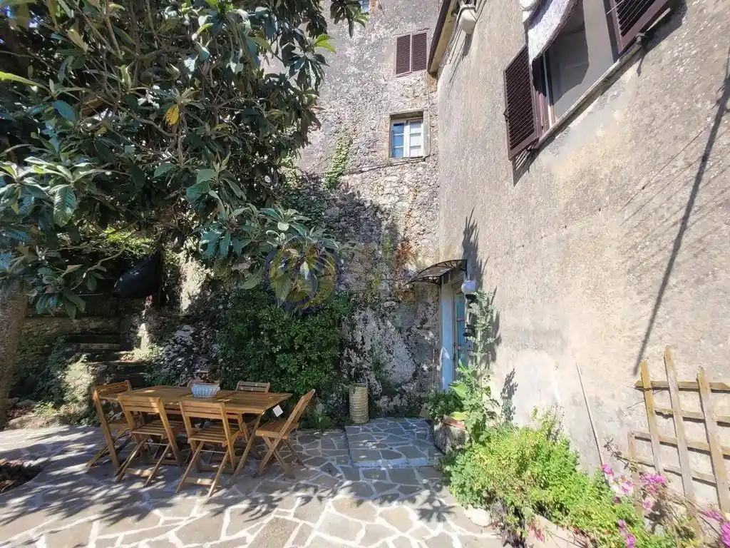 Casa indipendente in vendita a Camaiore