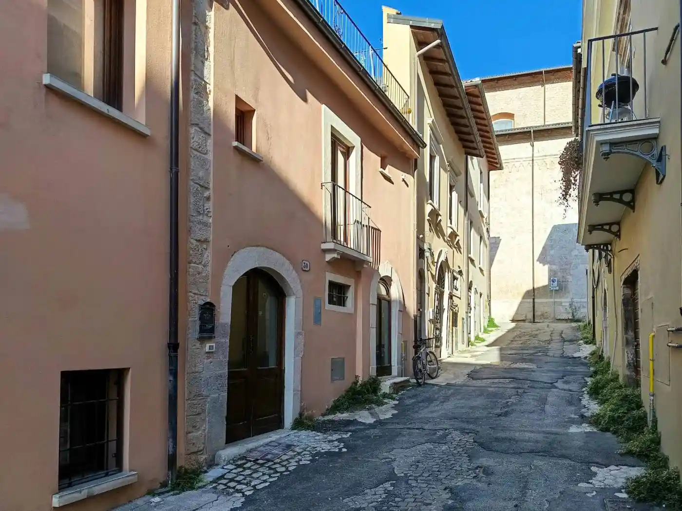 Casa indipendente in affitto a L'Aquila