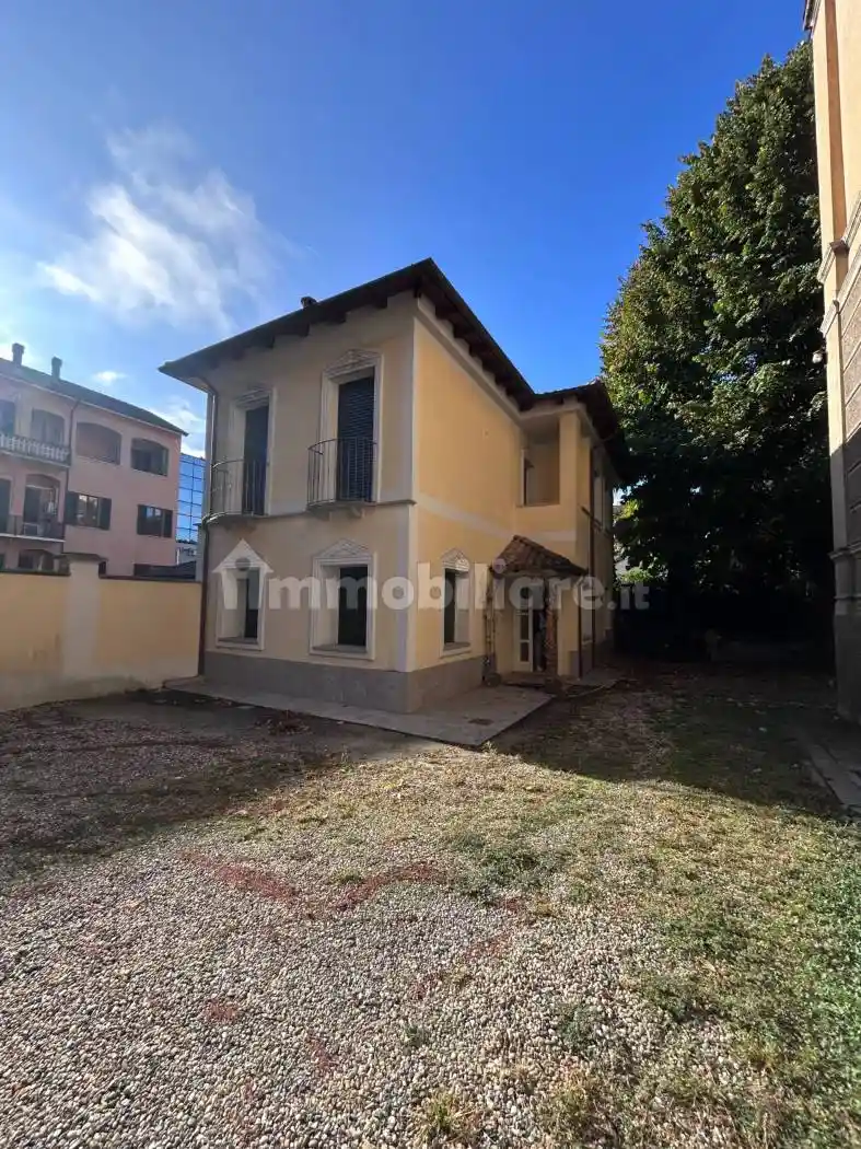 Villa in vendita a Novi Ligure