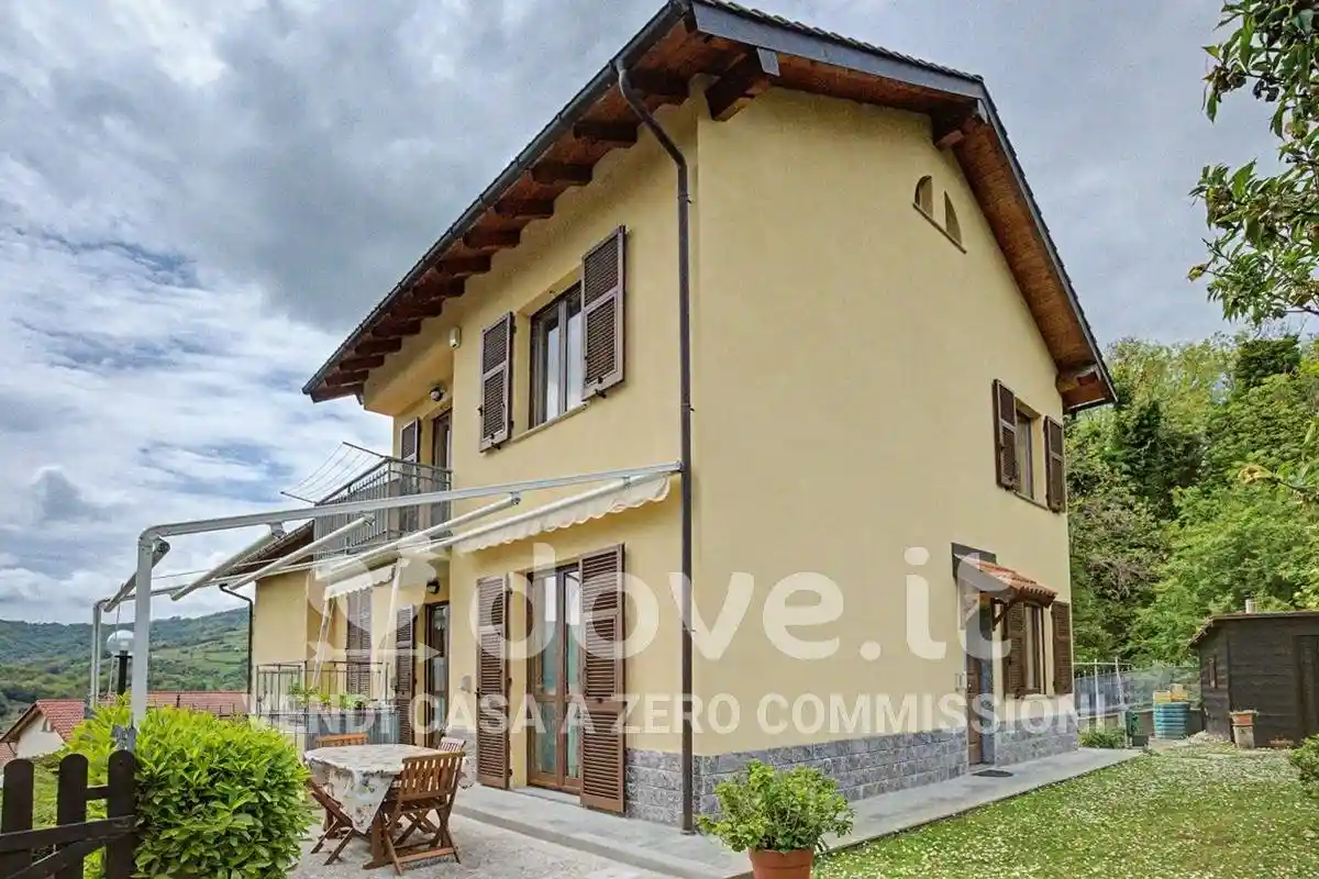 Casa indipendente in vendita a Casella