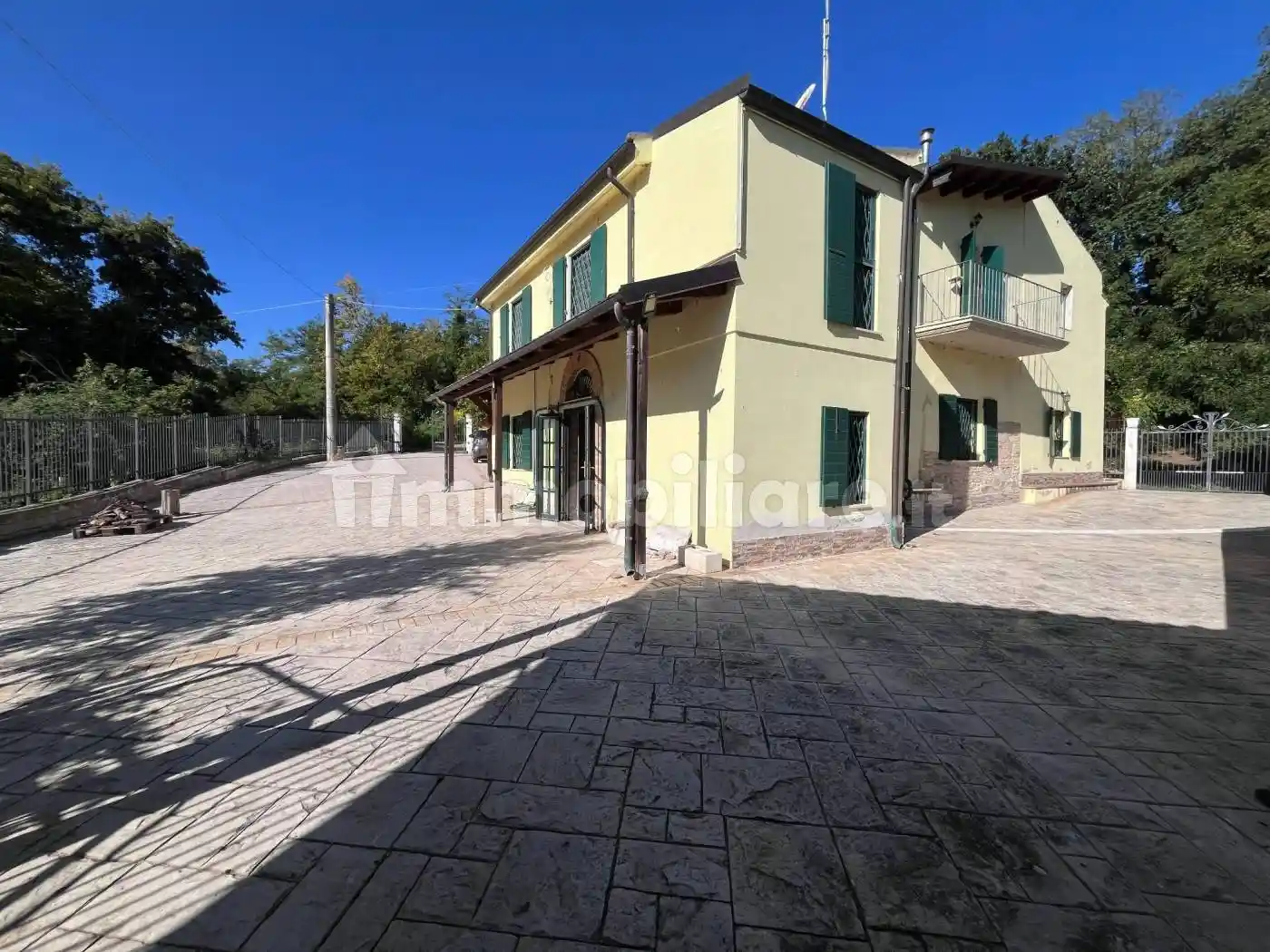 Rustico - Casale in vendita a Loreto Aprutino