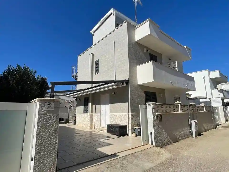 Villa in vendita a Maruggio