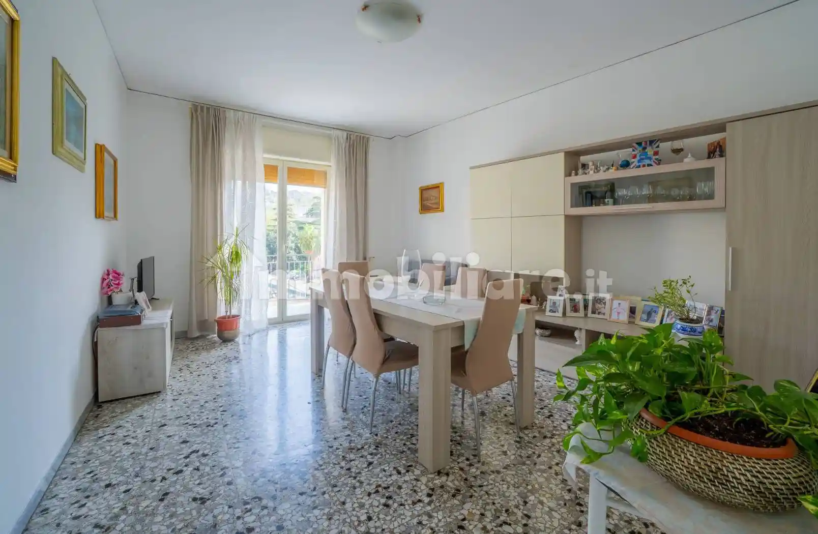 Appartamento in vendita a Napoli