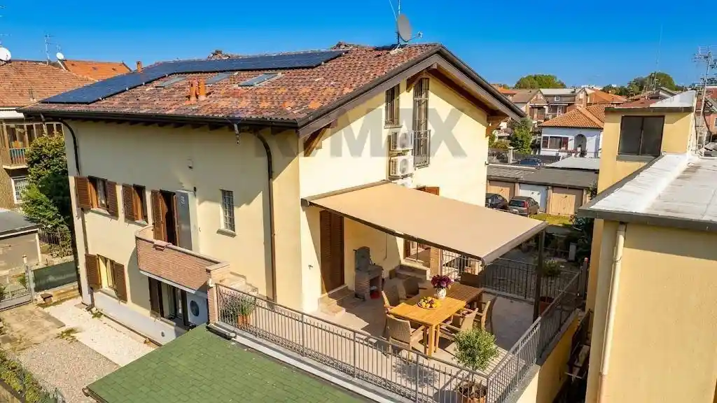 Villa in vendita a Bollate