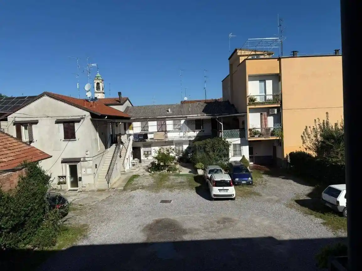 Appartamento in affitto a Biassono