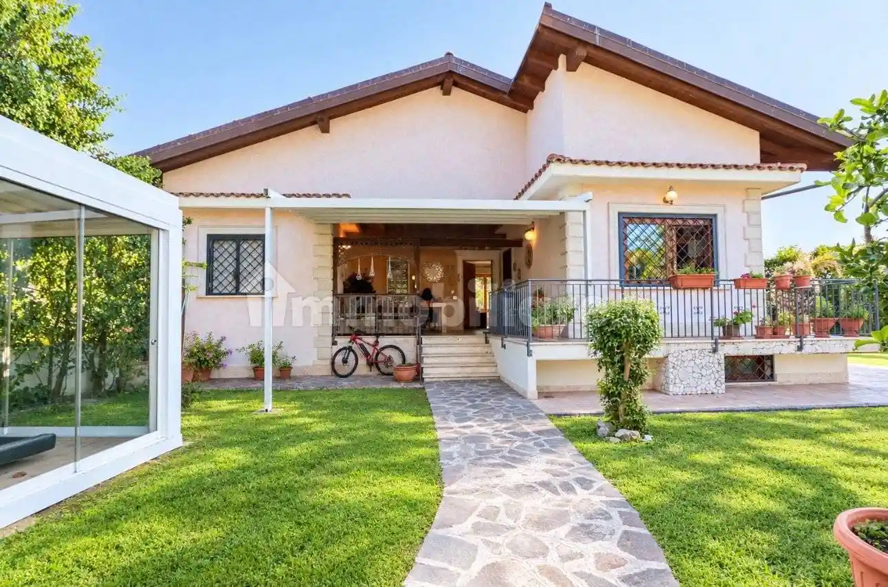 Villa in vendita a Roma