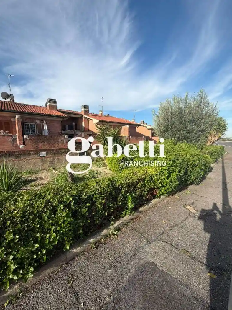 Villetta a schiera in vendita a Roma